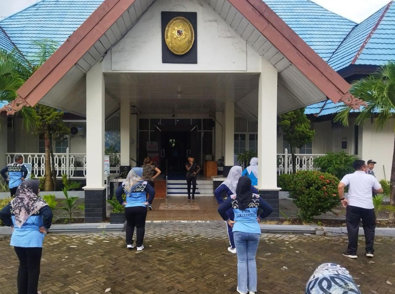 imgonline com ua CompressToSize bGMVi4591HL