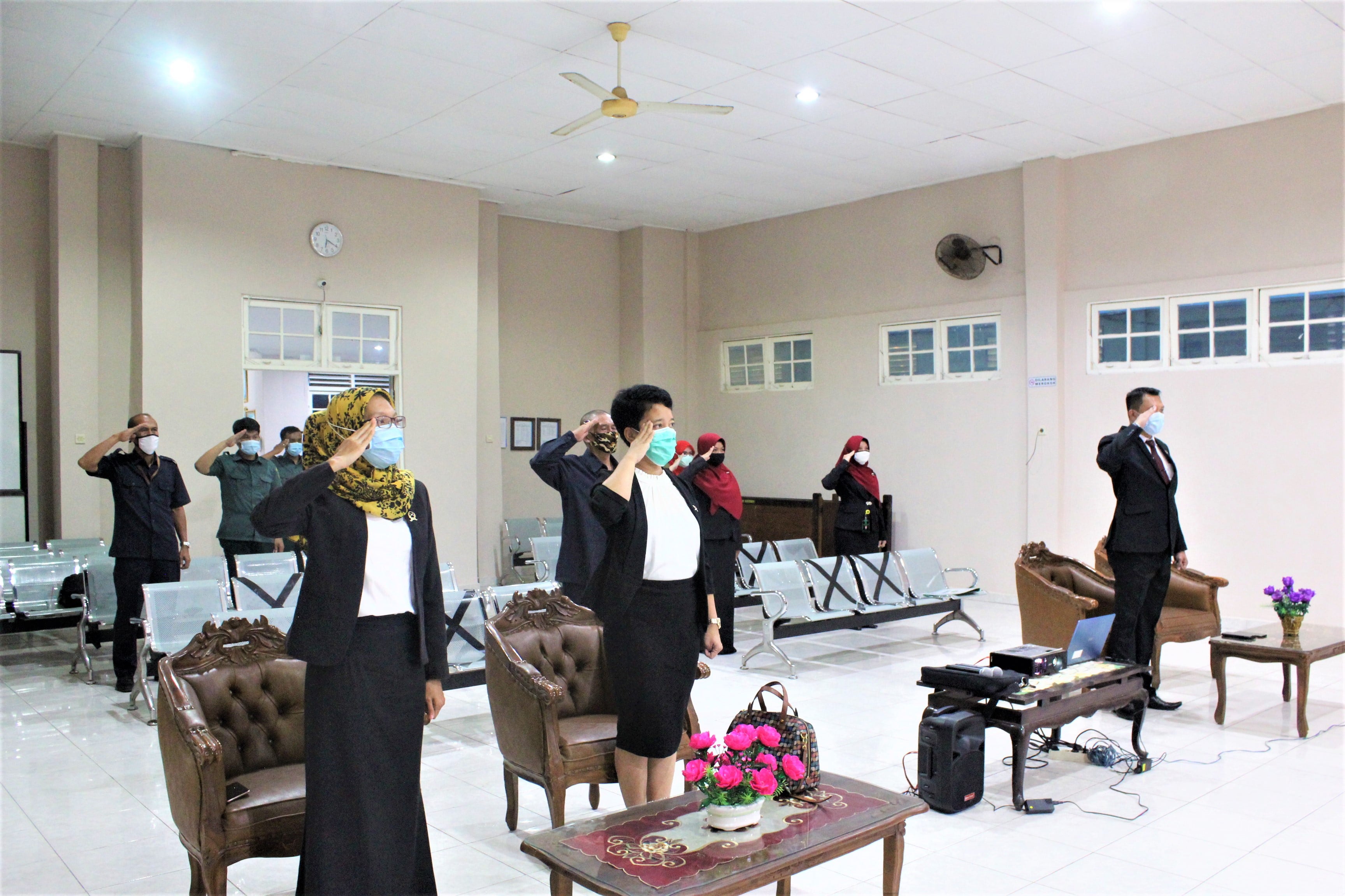 Upacara Penurunan Bendera 1