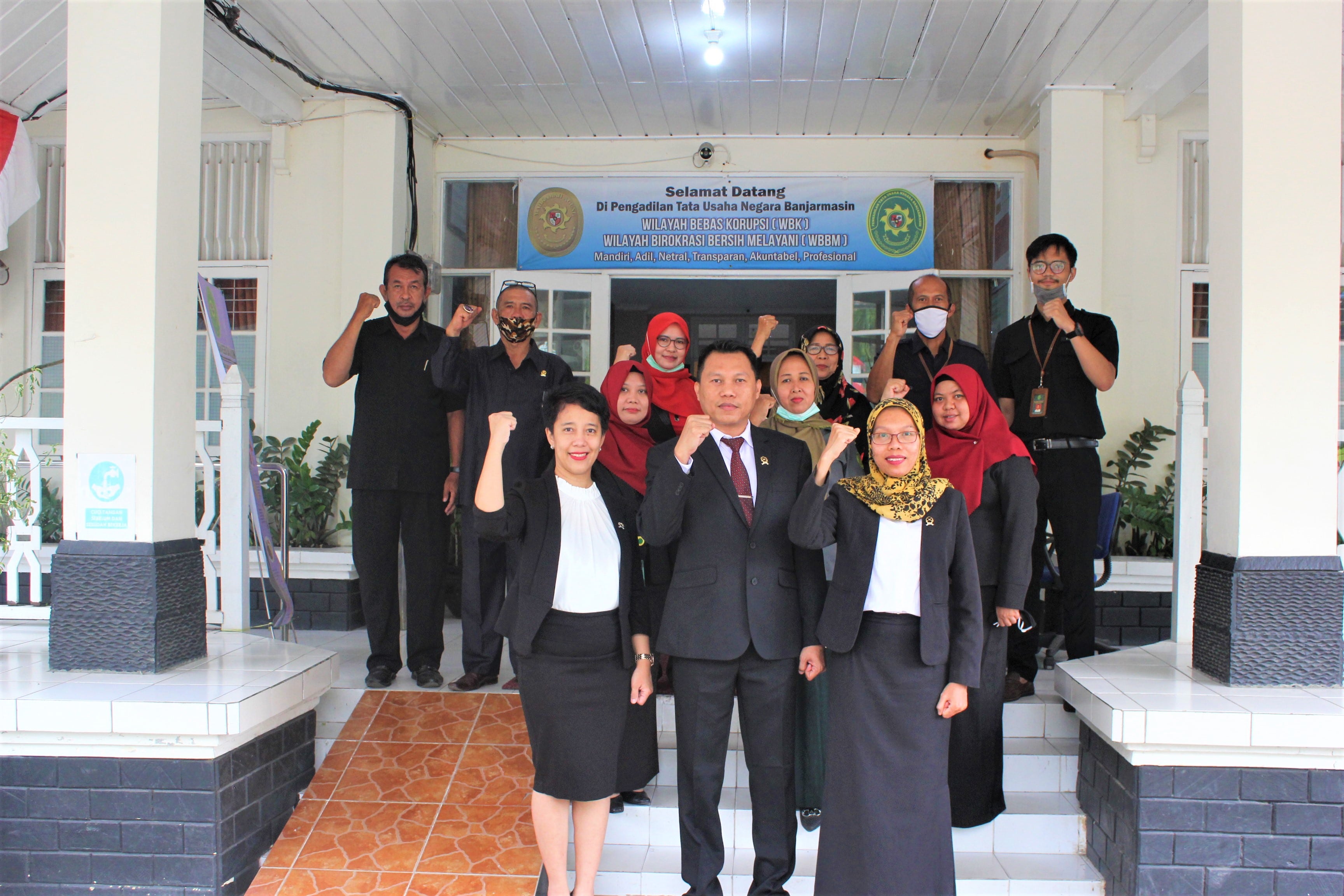 Upacara Penurunan Bendera 2